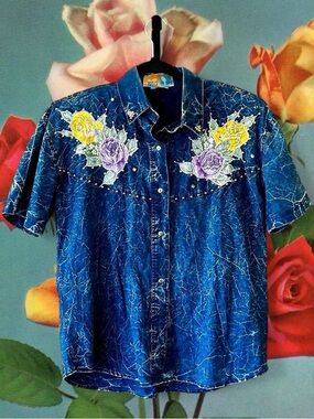 Vintage 80s Snow Blue Western Embellished Rose Denim Acid Wash Denim Shirt